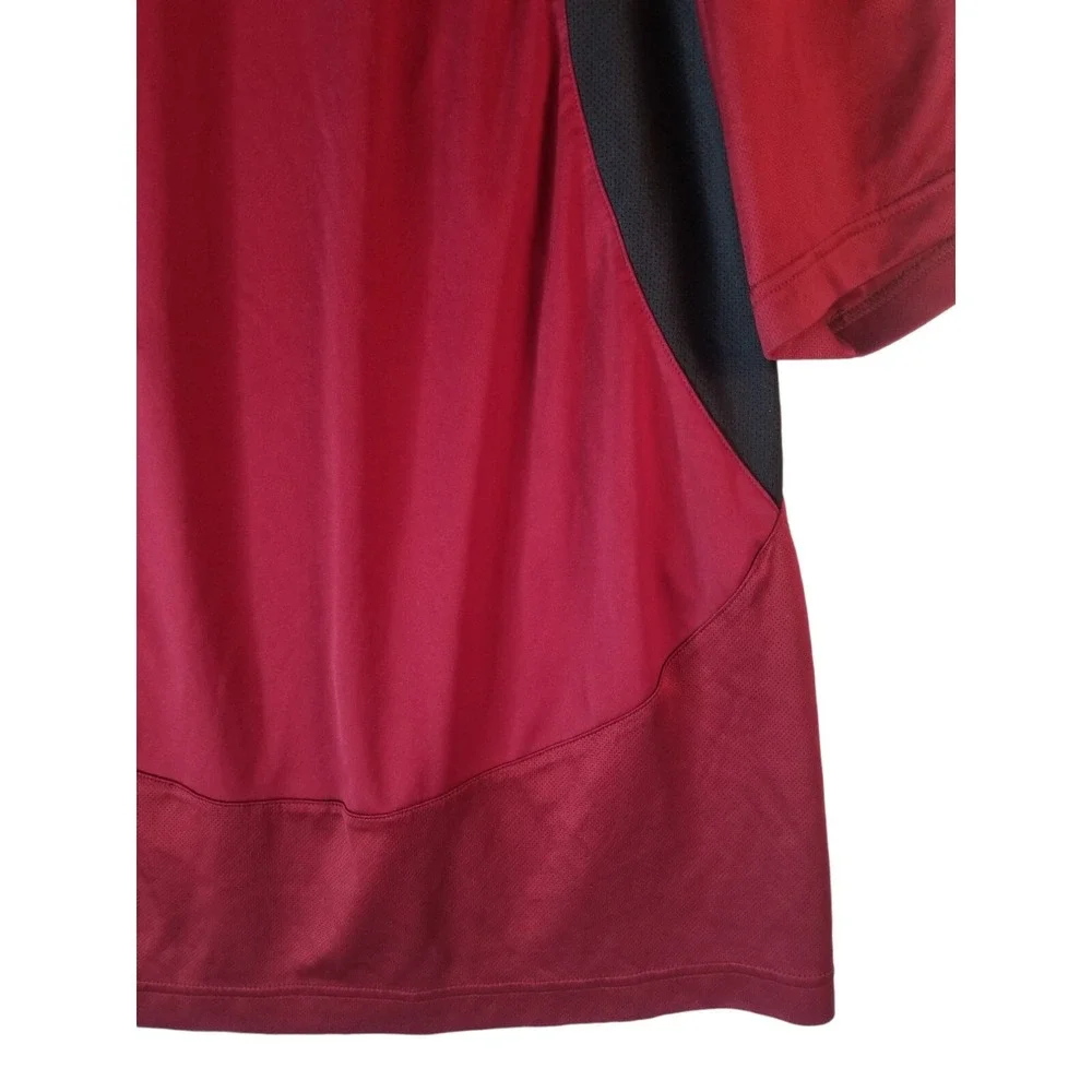Adidas 3 Stripes T-shirt Men's Size L Burgandy, PIT TO PIT 24 IN